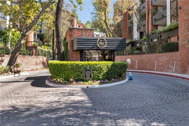 4727 Park Encino Lane 230, Encino, CA 91436 — photo 33 of 45