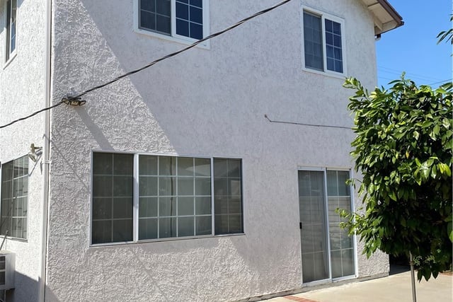 17430 Saticoy, Van Nuys, CA 91406 — photo 4 of 26