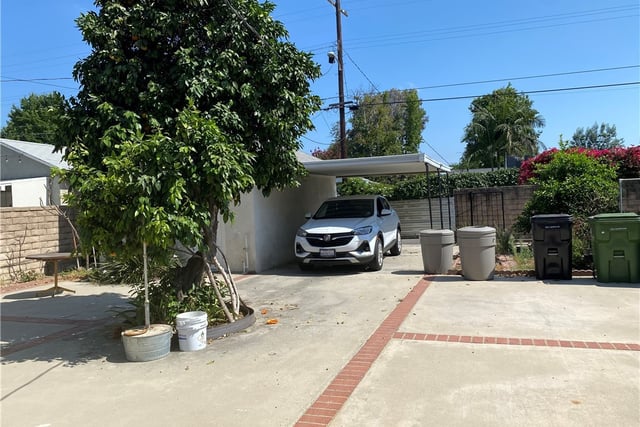 17430 Saticoy, Van Nuys, CA 91406 — photo 6 of 26