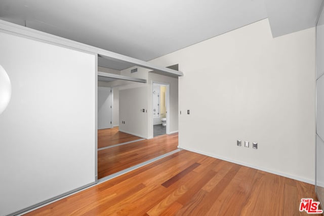 1155 S Grand Avenue 419, Los Angeles, CA 90015 — photo 10 of 62
