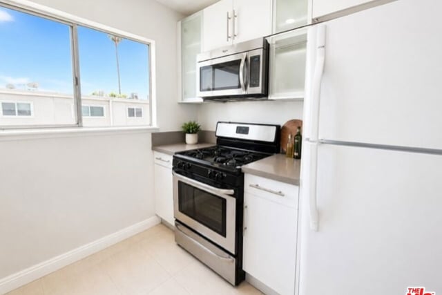 7137 Coldwater Canyon Avenue 12, North Hollywood, CA 91605 — photo 10 of 17