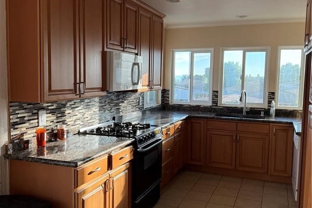 15455 Glenoaks Boulevard 226, Sylmar, CA 91342 — photo 12 of 13