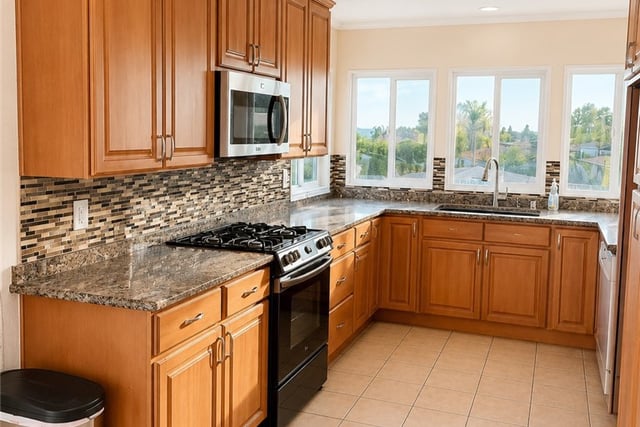 15455 Glenoaks Boulevard 226, Sylmar, CA 91342 — photo 9 of 13