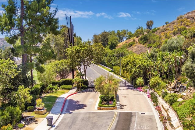 24408 Voltara Court, Calabasas, CA 91302 — photo 35 of 35