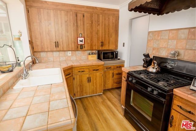 6058 W 76th Street, Los Angeles, CA 90045 — photo 12 of 30