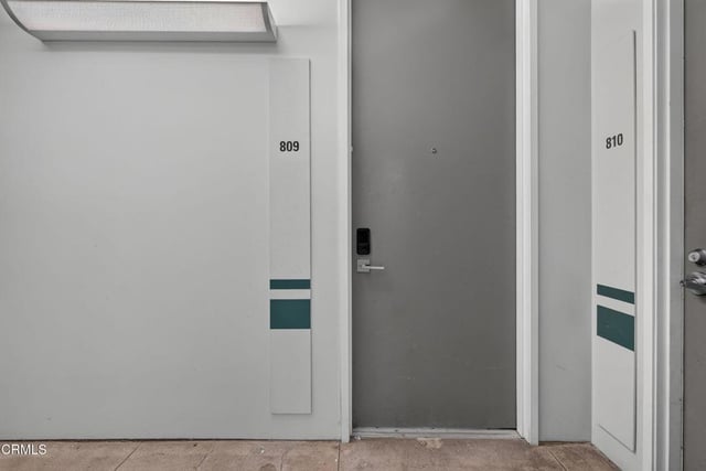 746 S Los Angeles Street 809, Los Angeles, CA 90014 — photo 13 of 31