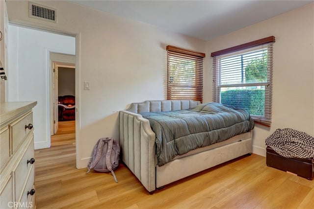 20355 Mobile, Winnetka, CA 91306 — photo 19 of 42
