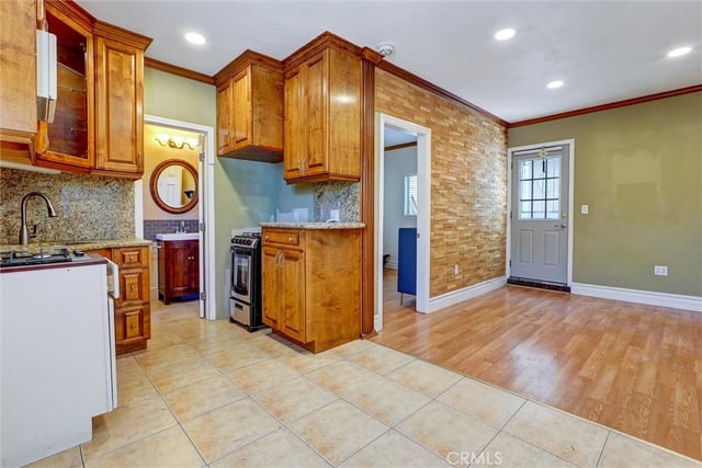 20355 Mobile, Winnetka, CA 91306 — photo 28 of 42