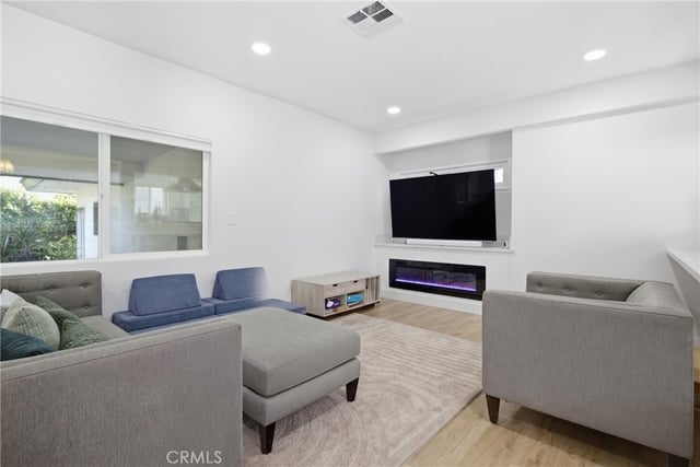 384 Colorado Street, Arcadia, CA 91007 — photo 8 of 15
