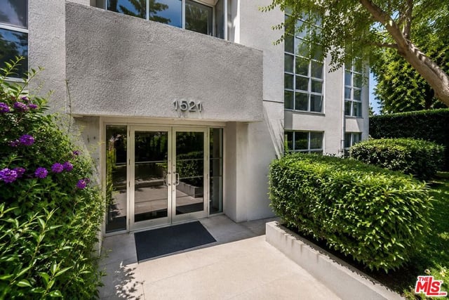 1521 Greenfield Avenue 104, Los Angeles, CA 90025 — photo 24 of 30