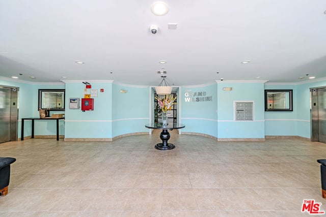 4925 Wilshire Boulevard 302, Los Angeles, CA 90010 — photo 35 of 44