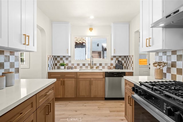 3630 W 61st, Los Angeles, CA 90043 — photo 13 of 36