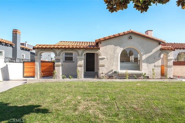 3630 W 61st, Los Angeles, CA 90043 — photo 2 of 36
