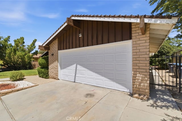 44050 27th W, Lancaster, CA 93536 — photo 5 of 46