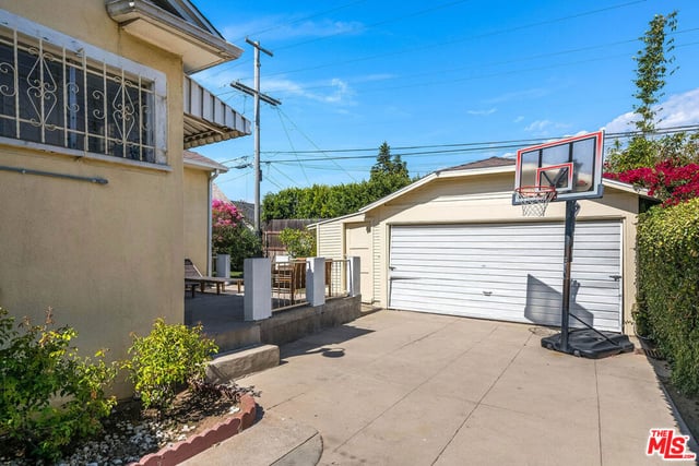 330 N Gower Street, Los Angeles, CA 90004 — photo 23 of 25