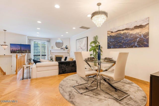 18102 Burbank Boulevard 29, Tarzana, CA 91356 — photo 2 of 24