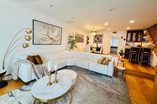 18102 Burbank Boulevard 29, Tarzana, CA 91356 — photo 3 of 24