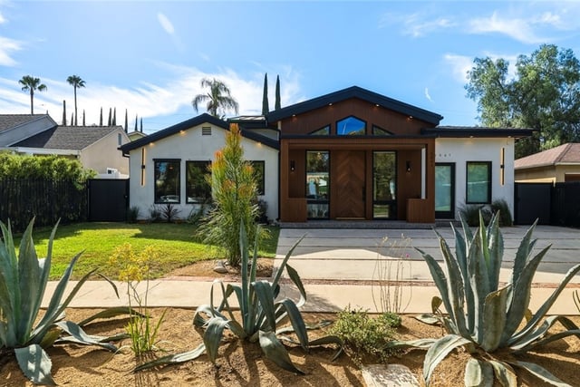 5061 Nestle, Tarzana, CA 91356 — photo 4 of 73