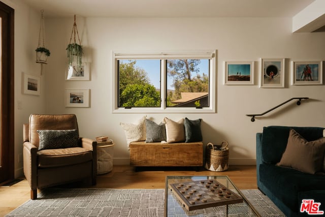 685 Wonder View Drive, Calabasas, CA 91302 — photo 16 of 45