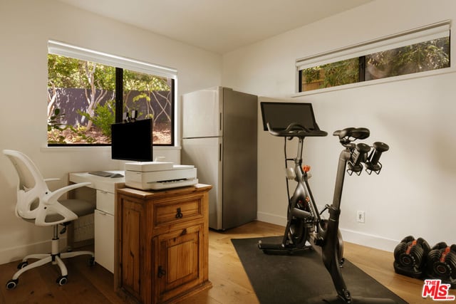 685 Wonder View Drive, Calabasas, CA 91302 — photo 33 of 45