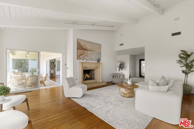 7132 Macapa Drive, Los Angeles, CA 90068 — photo 11 of 27