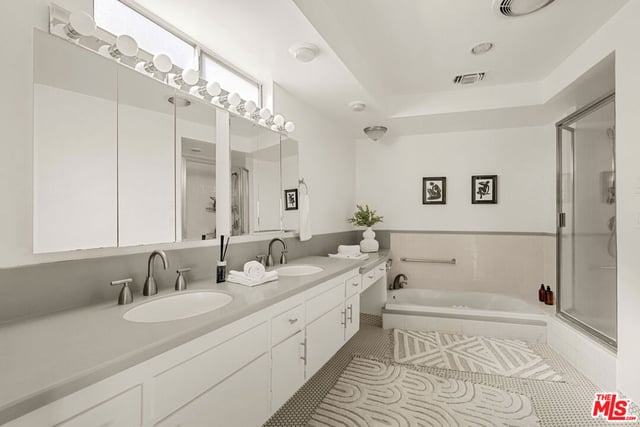 7132 Macapa Drive, Los Angeles, CA 90068 — photo 19 of 27
