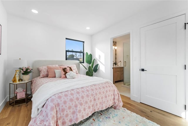 5334 Hillcrest Drive, Los Angeles, CA 90043 — photo 28 of 37