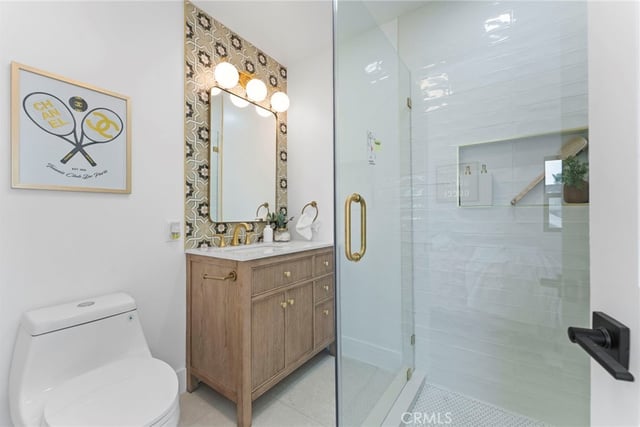 5334 Hillcrest Drive, Los Angeles, CA 90043 — photo 29 of 37