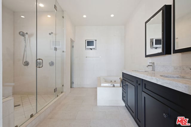 8908 Appian Way, Los Angeles, CA 90046 — photo 30 of 64