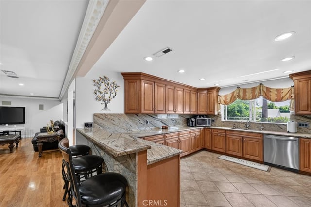 6415 Varna Avenue, Van Nuys, CA 91401 — photo 26 of 57