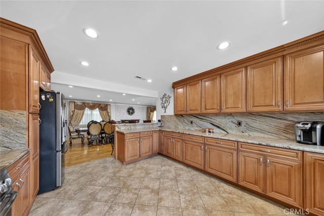 6415 Varna Avenue, Van Nuys, CA 91401 — photo 31 of 57