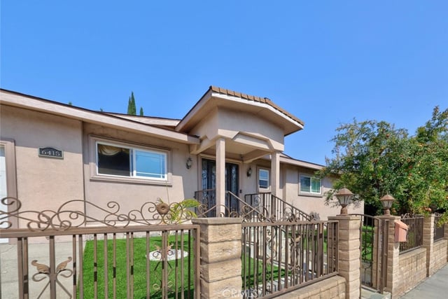 6415 Varna Avenue, Van Nuys, CA 91401 — photo 8 of 57
