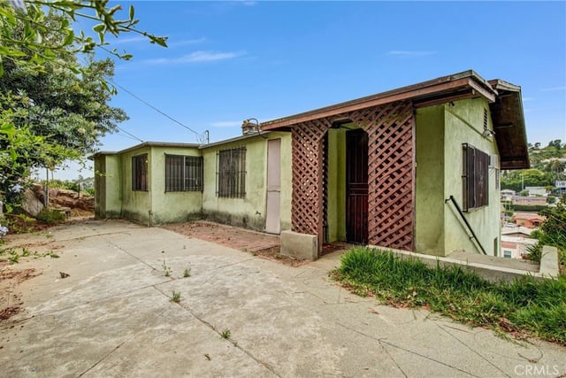 4722 Topaz, Los Angeles, CA 90032 — photo 2 of 32