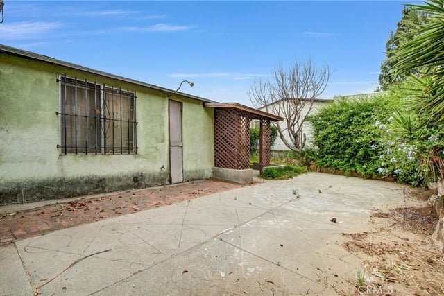 4722 Topaz, Los Angeles, CA 90032 — photo 4 of 32