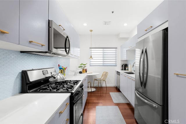 5016 Bakman 404, North Hollywood, CA 91601 — photo 6 of 27