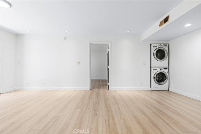 2121 Beloit Avenue 112, Los Angeles, CA 90025 — photo 13 of 37