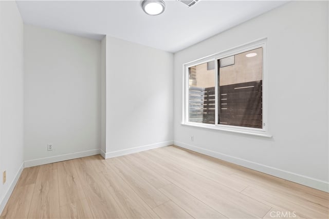 2121 Beloit Avenue 112, Los Angeles, CA 90025 — photo 20 of 37