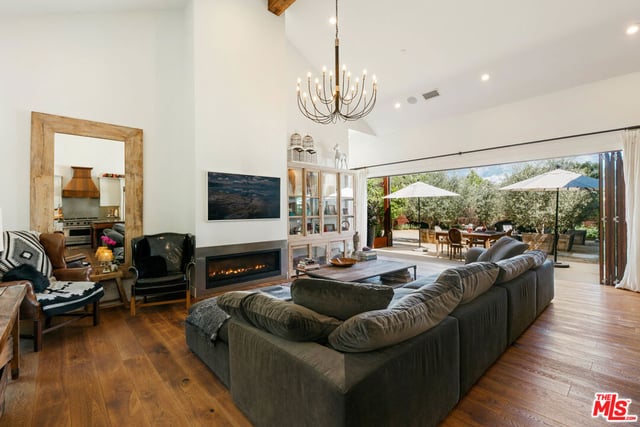 28960 Crags Drive, Agoura Hills, CA 91301 — photo 2 of 52