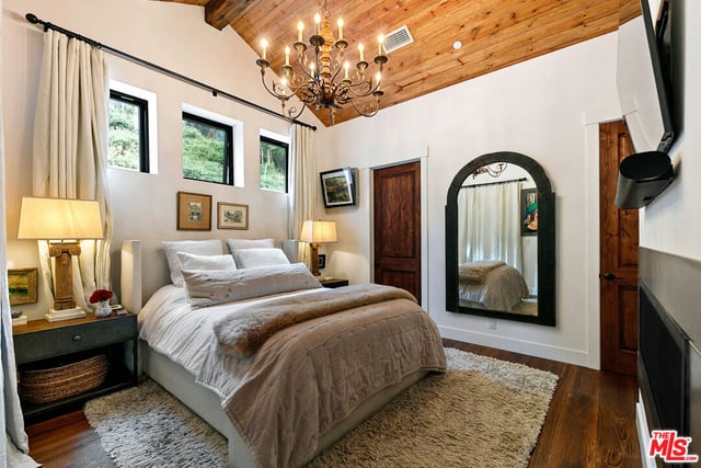 28960 Crags Drive, Agoura Hills, CA 91301 — photo 4 of 52