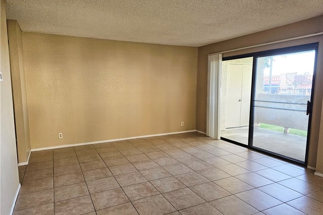 2554 Olive Drive 19, Palmdale, CA 93550 — photo 5 of 24