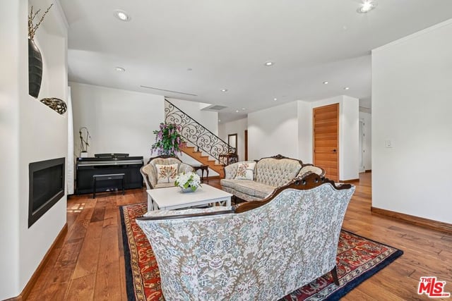 603 N Las Palmas Avenue, Los Angeles, CA 90004 — photo 15 of 74
