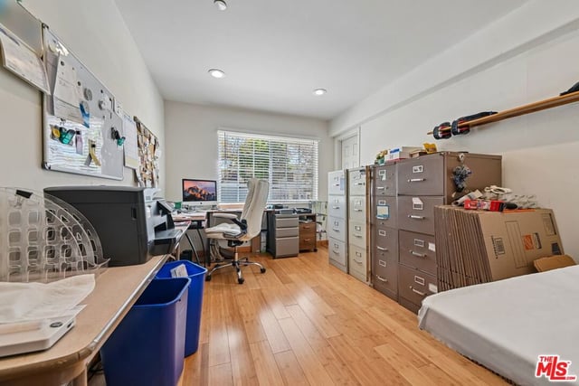 603 N Las Palmas Avenue, Los Angeles, CA 90004 — photo 38 of 74