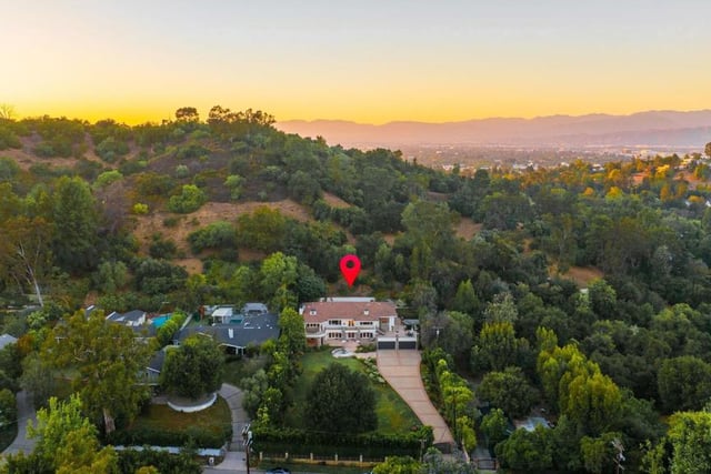 11947 IREDELL STREET, Studio City, CA 91604 — photo 11 of 74
