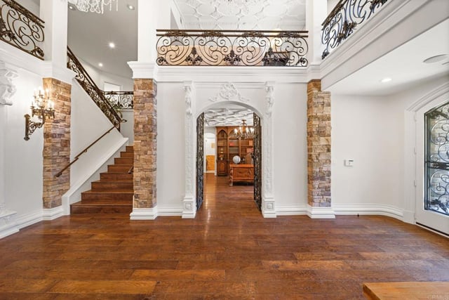 11947 IREDELL STREET, Studio City, CA 91604 — photo 17 of 74