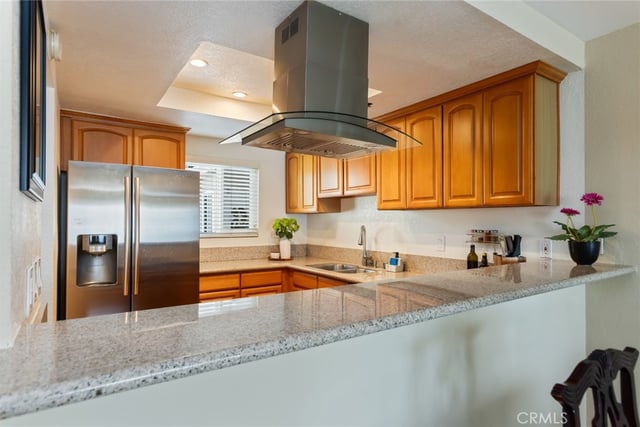 726 Elm Avenue 404, Long Beach, CA 90813 — photo 7 of 31