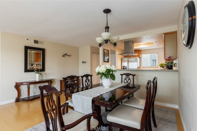 726 Elm Avenue 404, Long Beach, CA 90813 — photo 9 of 31