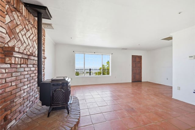 29935 Maypath Road, Littlerock, CA 93543 — photo 12 of 65