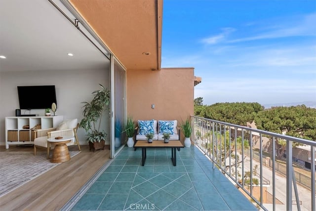 4567 Don Ricardo Drive, Los Angeles, CA 90008 — photo 22 of 27