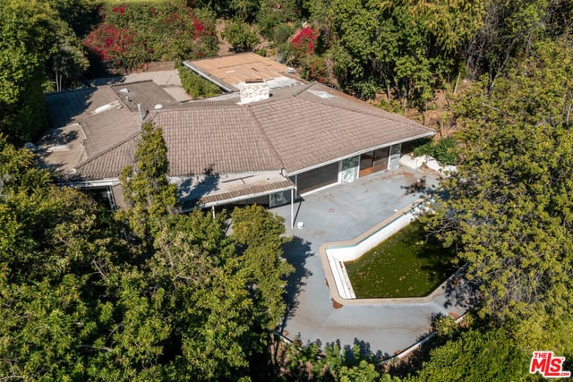 1150 Laurel Way, Beverly Hills, CA 90210 — photo 5 of 5