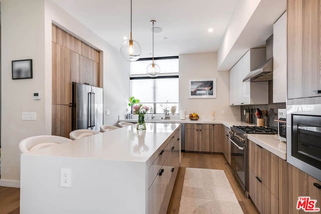 4425 Studio Place, Studio City, CA 91602 — photo 18 of 44